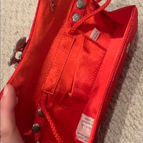 Red evening bag with rhinestone bow - Picture 6 of 8